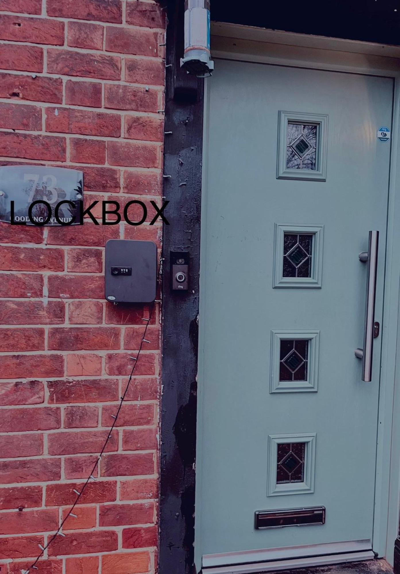 Private Access Small Room In Leicester Free Parking Drinks Exterior photo